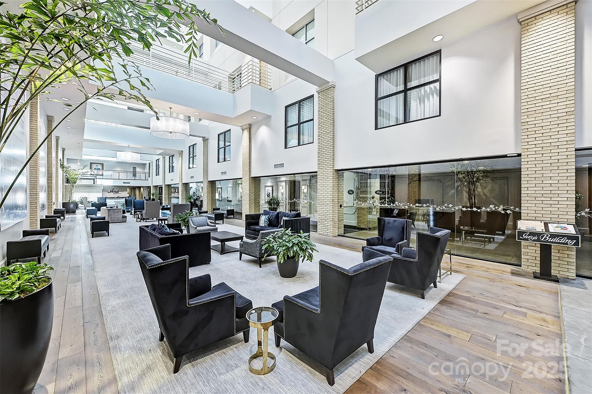 127 N Tryon Street Charlotte NC 28202