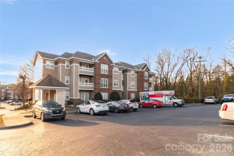 9849 Campus Walk Lane Charlotte NC 28262