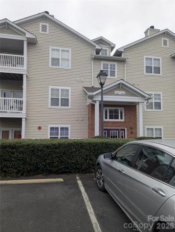 10670 Hill Point Court Charlotte NC 28262