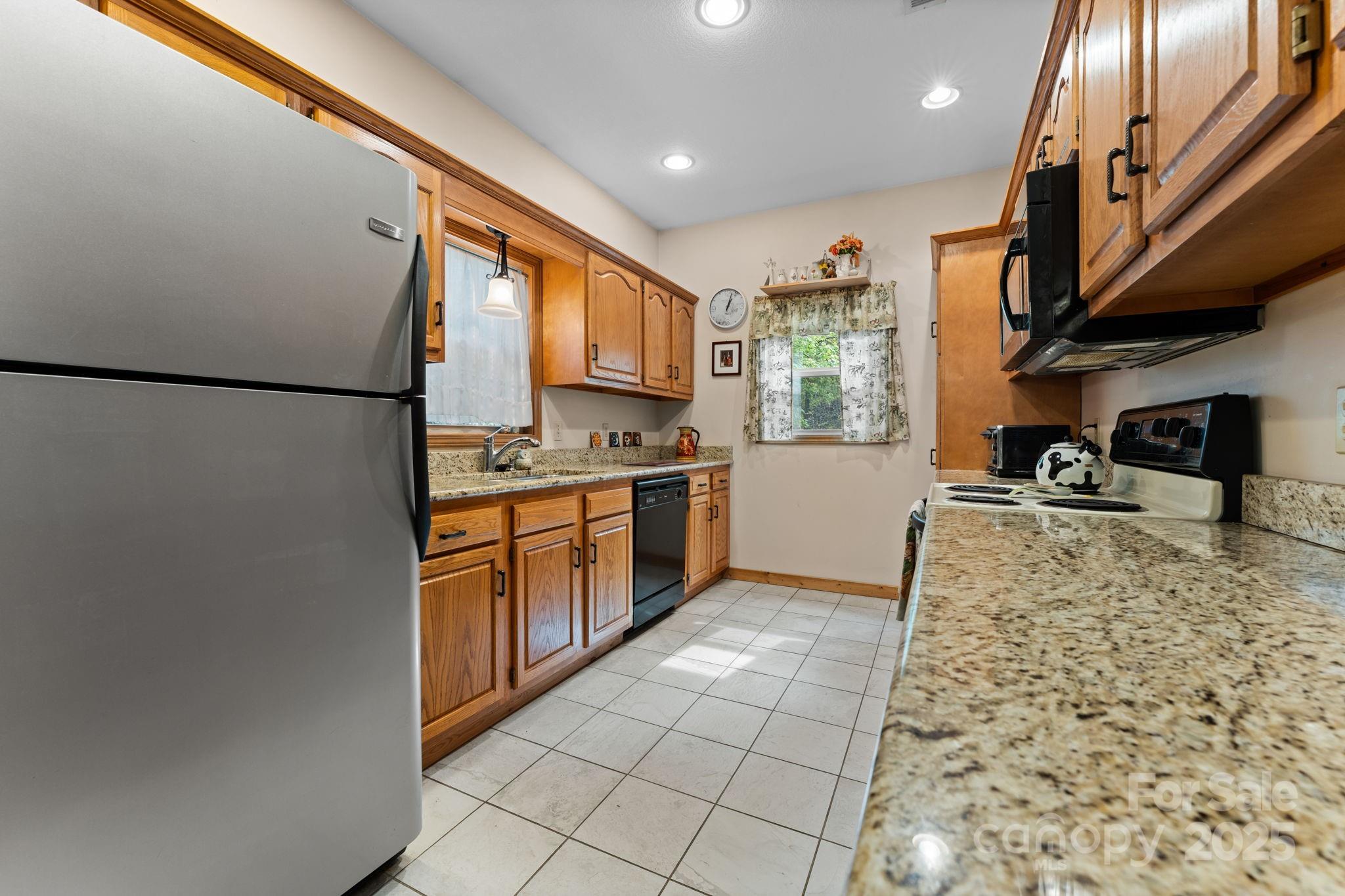 24 Pine Bluff Road Whittier NC 28789