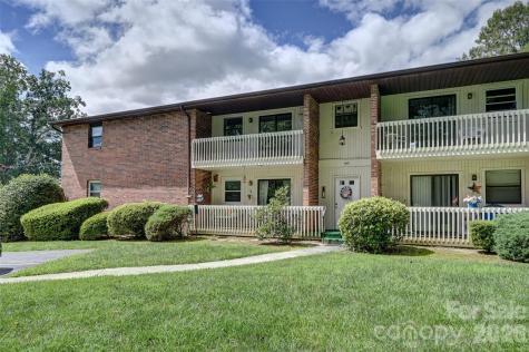 103 Oakwood Place Hendersonville NC 28792