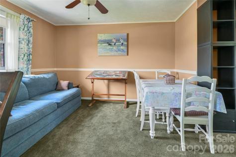 103 Oakwood Place Hendersonville NC 28792