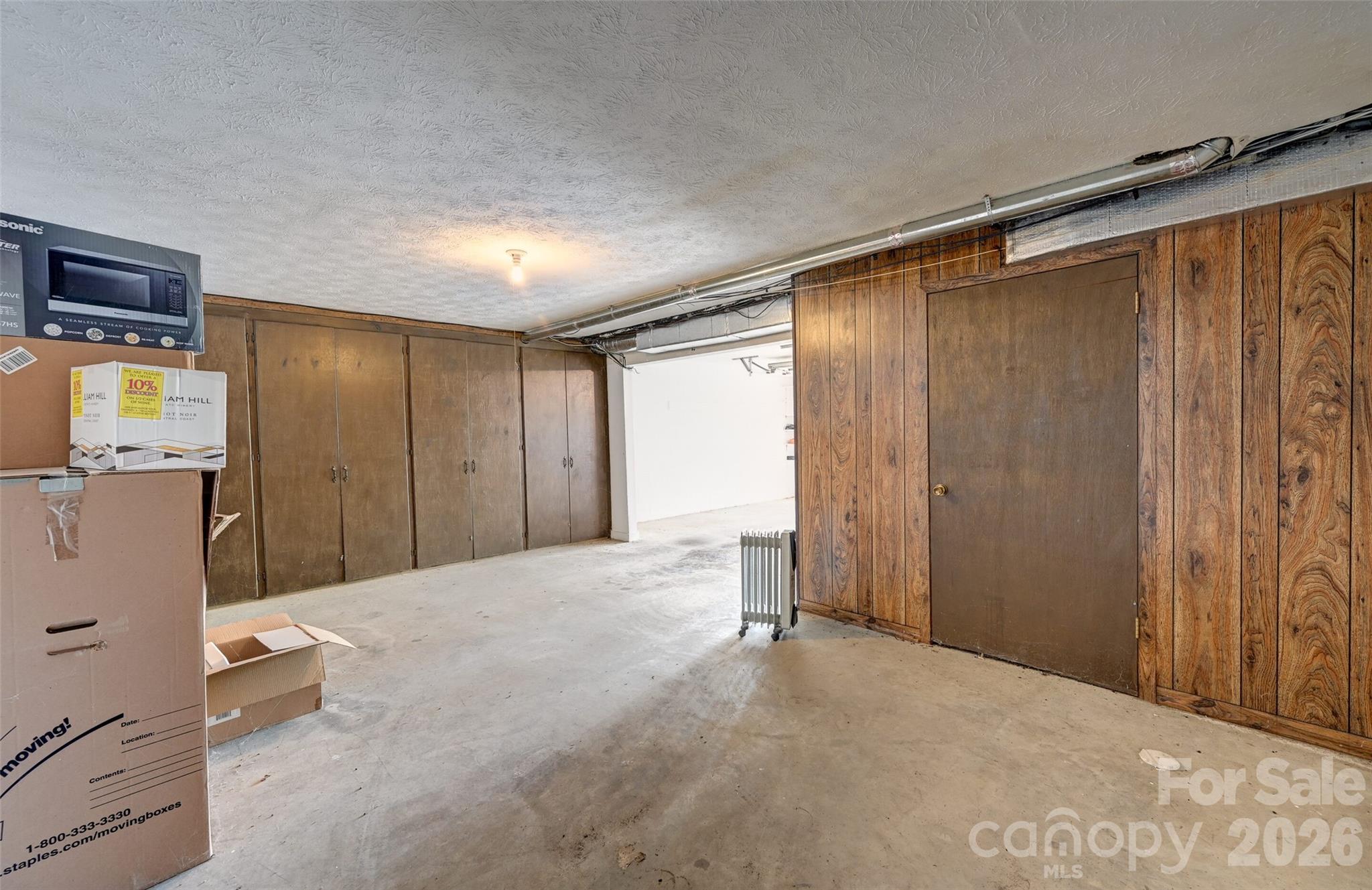 103 Oakwood Place Hendersonville NC 28792