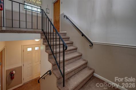 103 Oakwood Place Hendersonville NC 28792