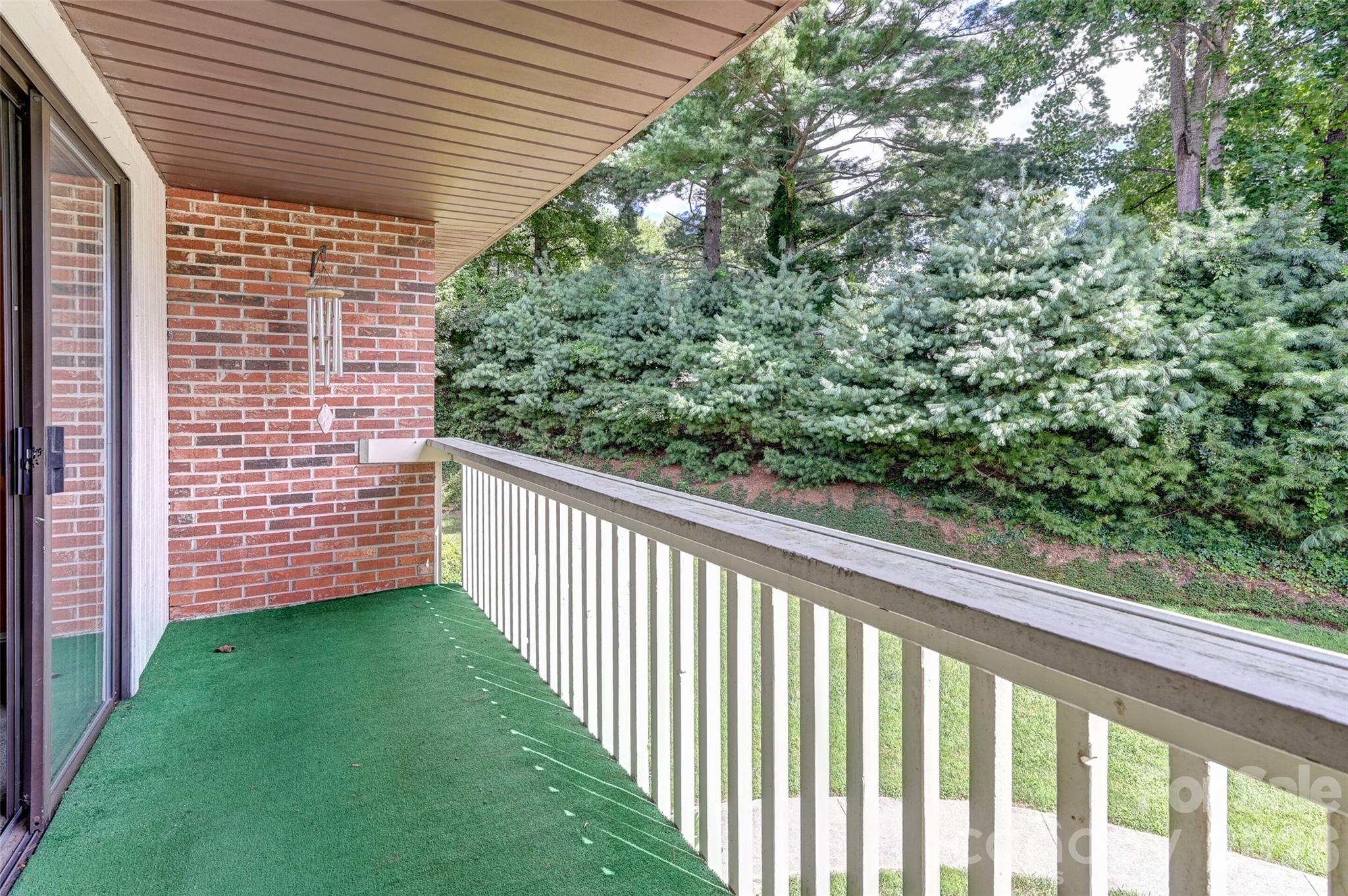 103 Oakwood Place Hendersonville NC 28792