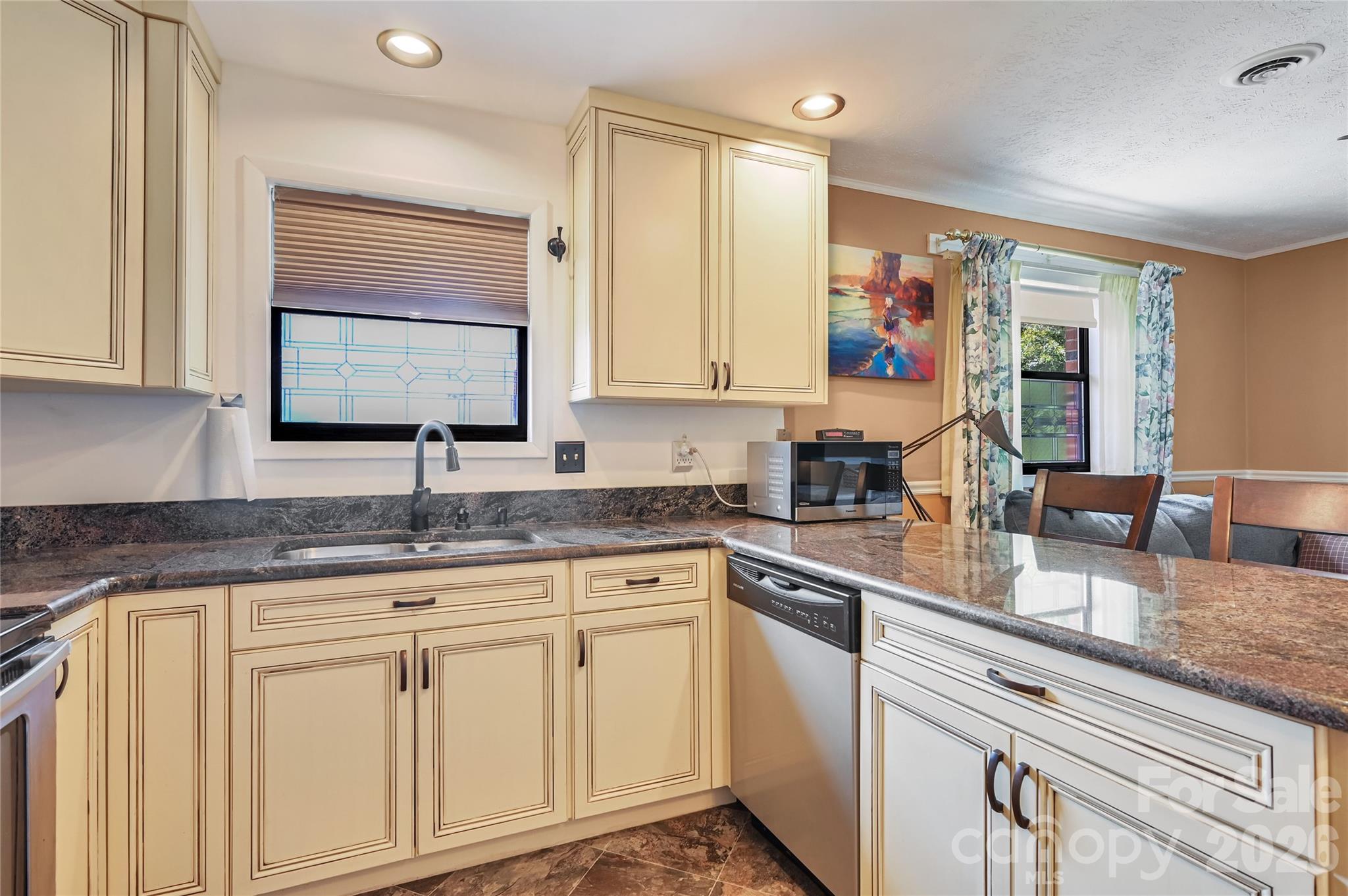 103 Oakwood Place Hendersonville NC 28792