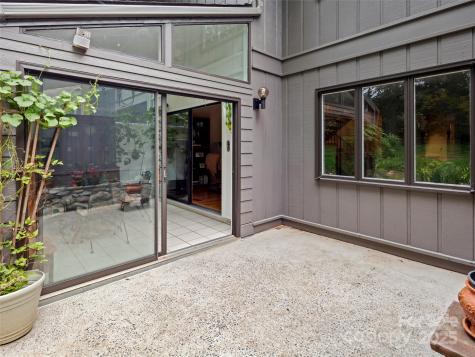 102 Crowfields Drive Asheville NC 28803