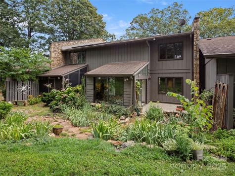 102 Crowfields Drive Asheville NC 28803