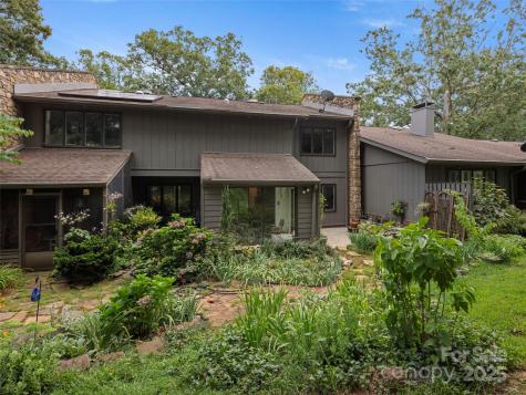 102 Crowfields Drive Asheville NC 28803