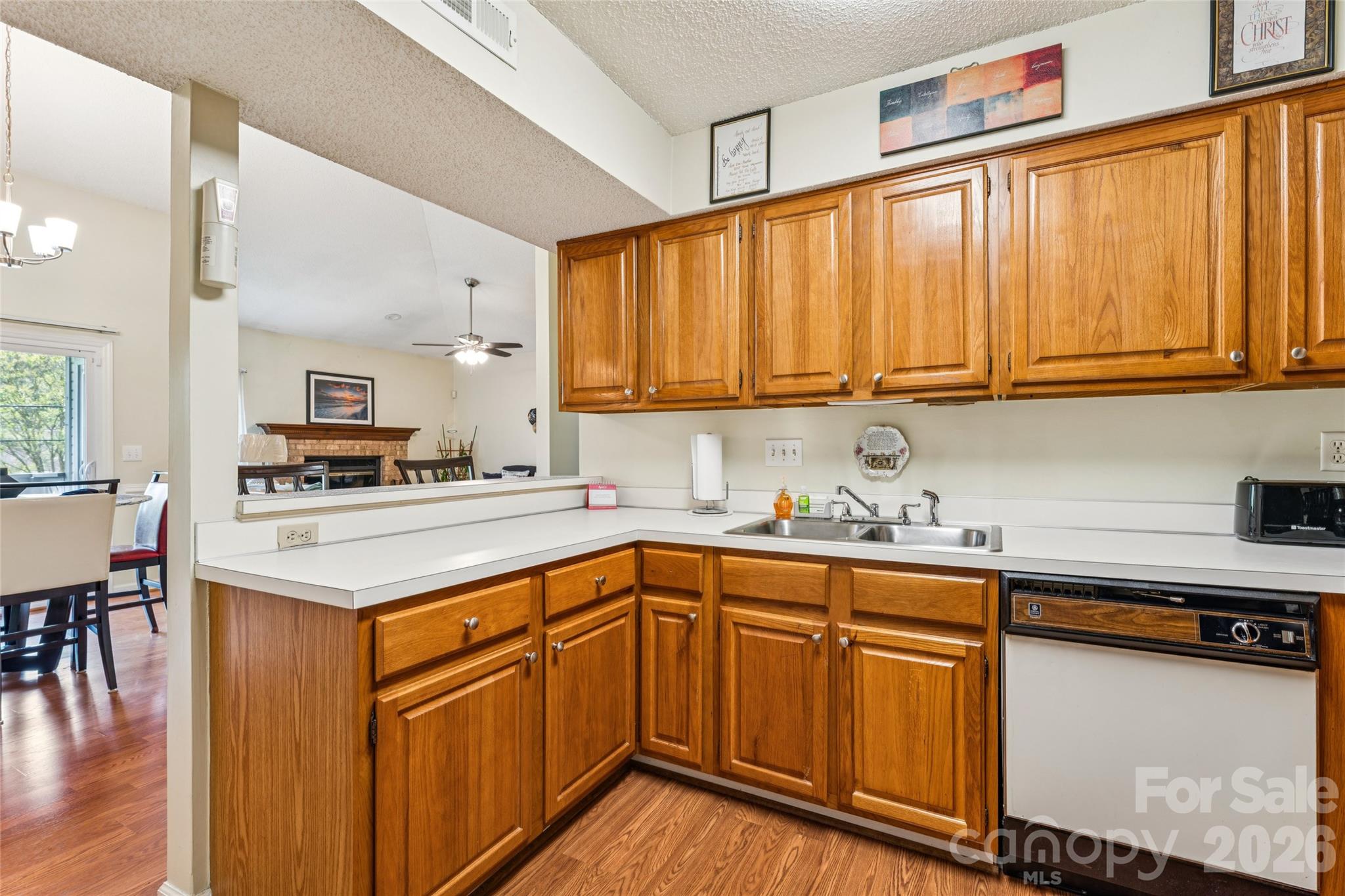 5812 Harris Grove Lane Charlotte NC 28212