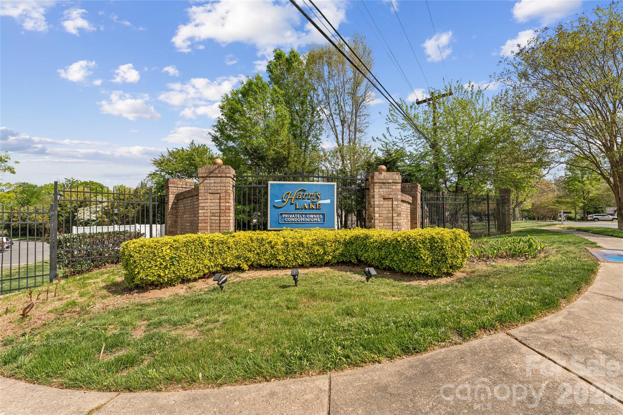 5812 Harris Grove Lane Charlotte NC 28212