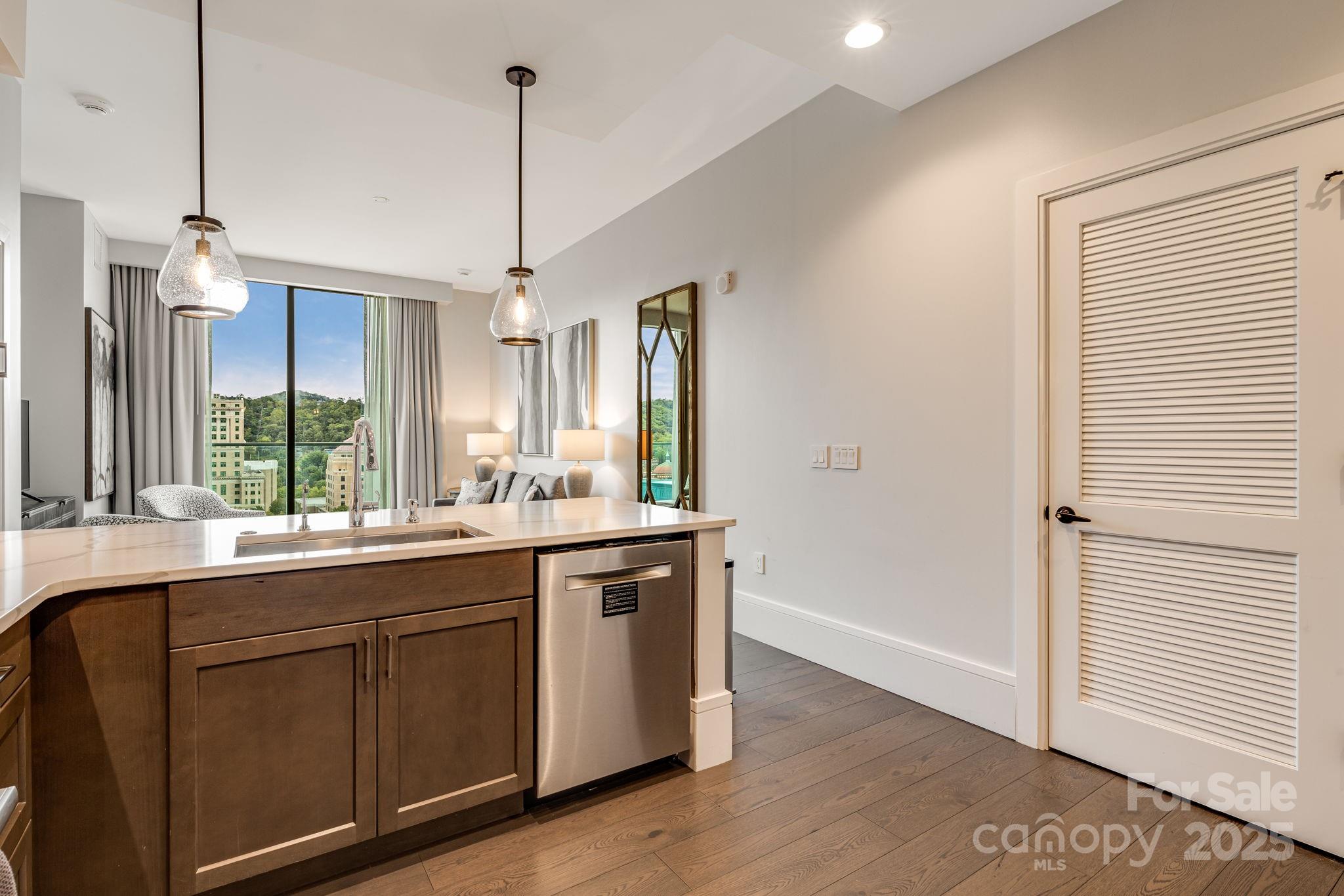 7 Patton Avenue Asheville NC 28801