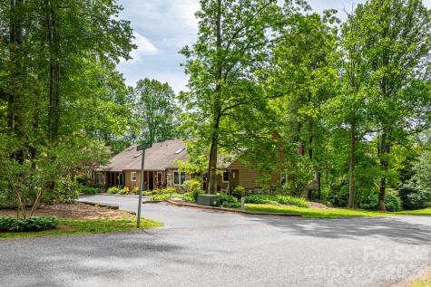 12 Pencross Circle Etowah NC 28729