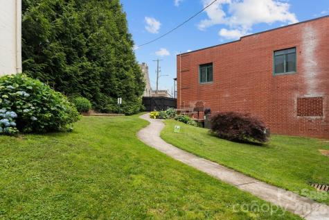 108 Jefferson Station Place West Jefferson NC 28694