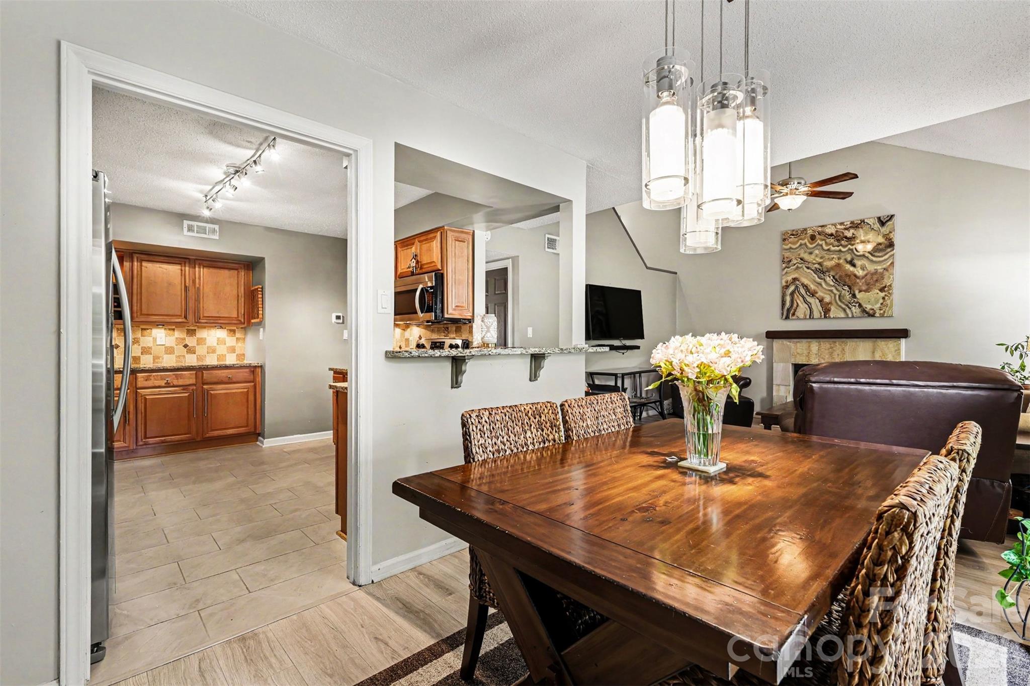 6614 Point Comfort Lane Charlotte NC 28226
