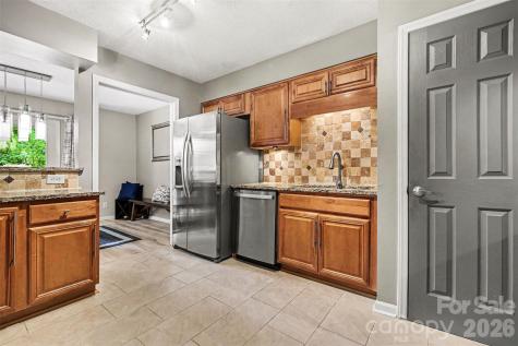 6614 Point Comfort Lane Charlotte NC 28226