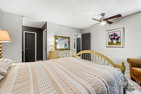 6614 Point Comfort Lane Charlotte NC 28226