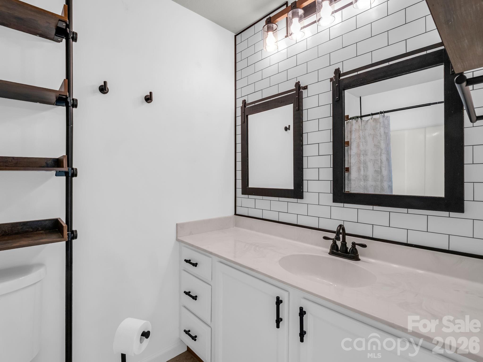 64 Lanceford Circle Fletcher NC 28732