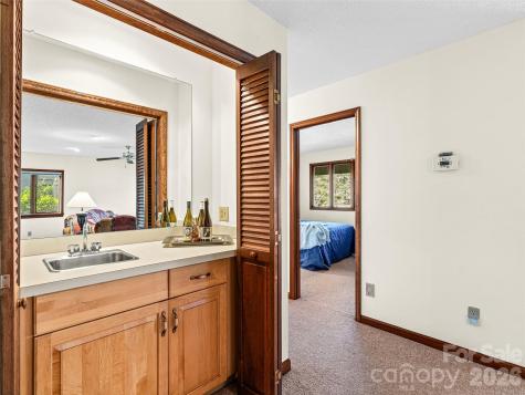 3802 Timber Trail Asheville NC 28804
