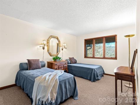 3802 Timber Trail Asheville NC 28804