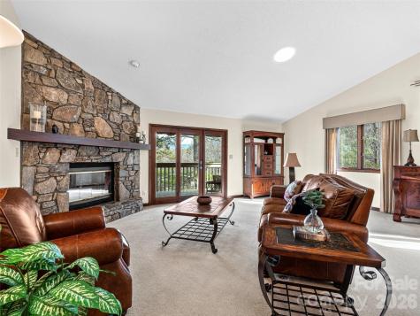 3802 Timber Trail Asheville NC 28804
