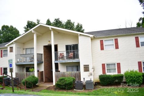 7988 Shady Oak Trail Charlotte NC 28210