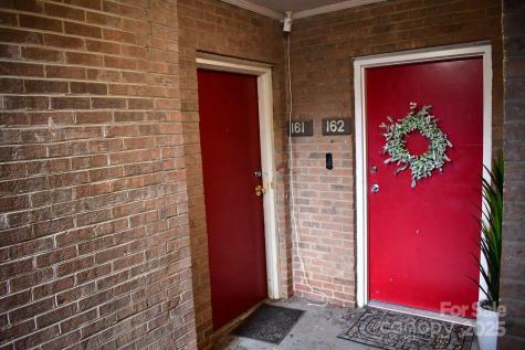 7988 Shady Oak Trail Charlotte NC 28210