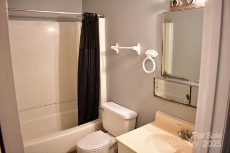 7988 Shady Oak Trail Charlotte NC 28210