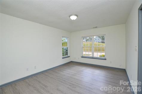 1009 Karendale Avenue Charlotte NC 28208