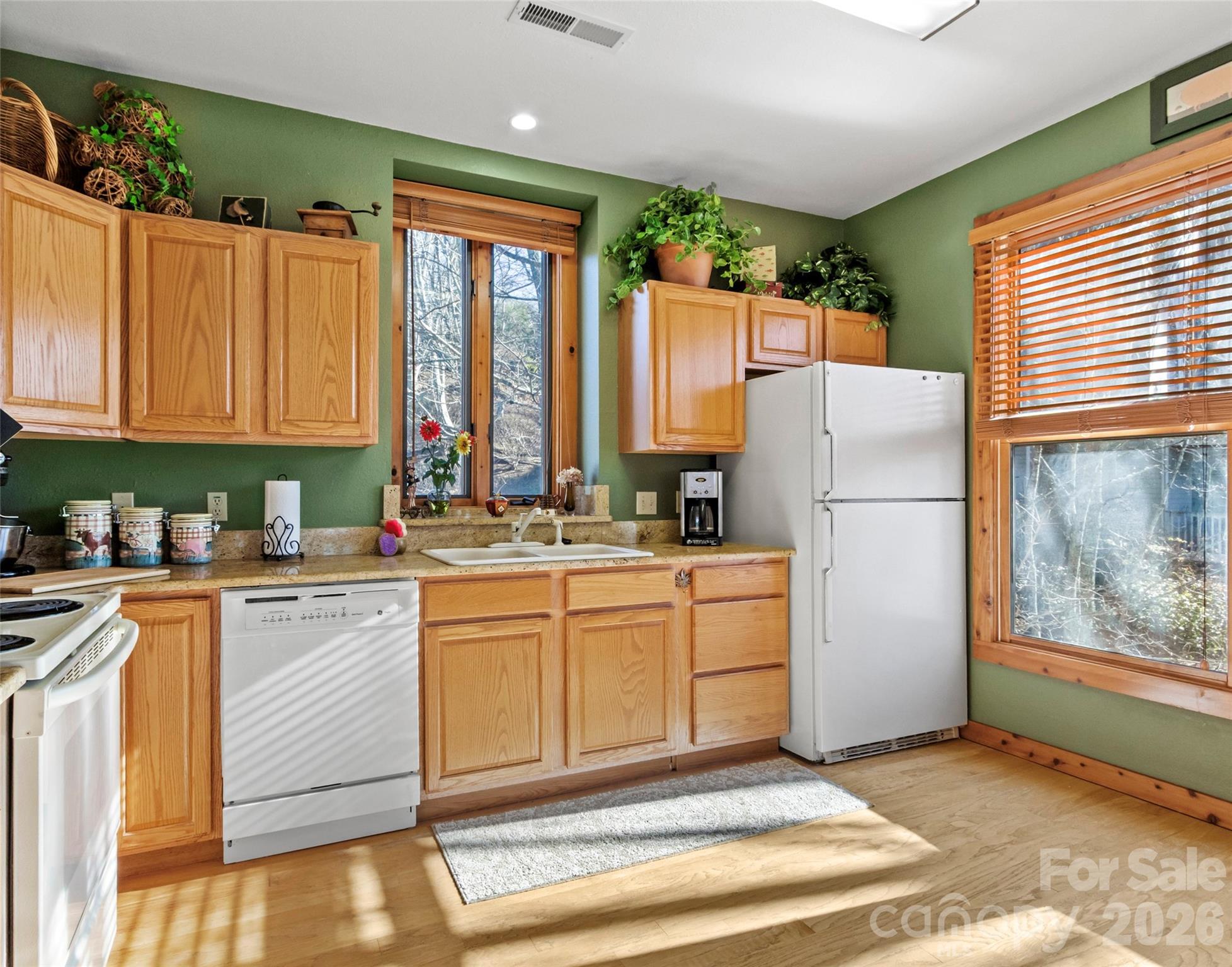 80 Stoney Falls Loop Burnsville NC 28714