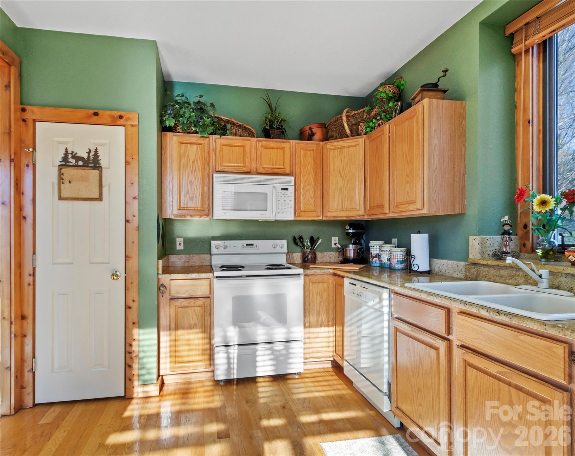80 Stoney Falls Loop Burnsville NC 28714