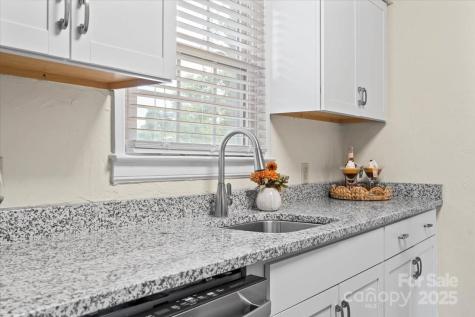 343 Wakefield Drive Charlotte NC 28209