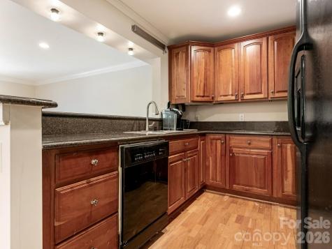 1323 Queens Road Charlotte NC 28207