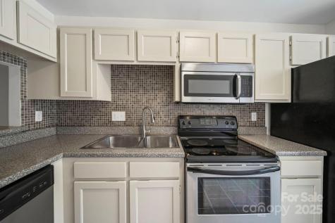 8217 Pineville Matthews Road Charlotte NC 28226