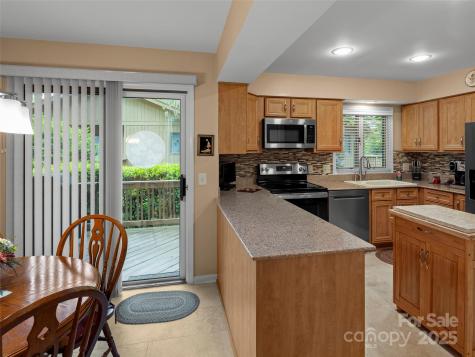 502 Spanish Oak Lane Hendersonville NC 28791