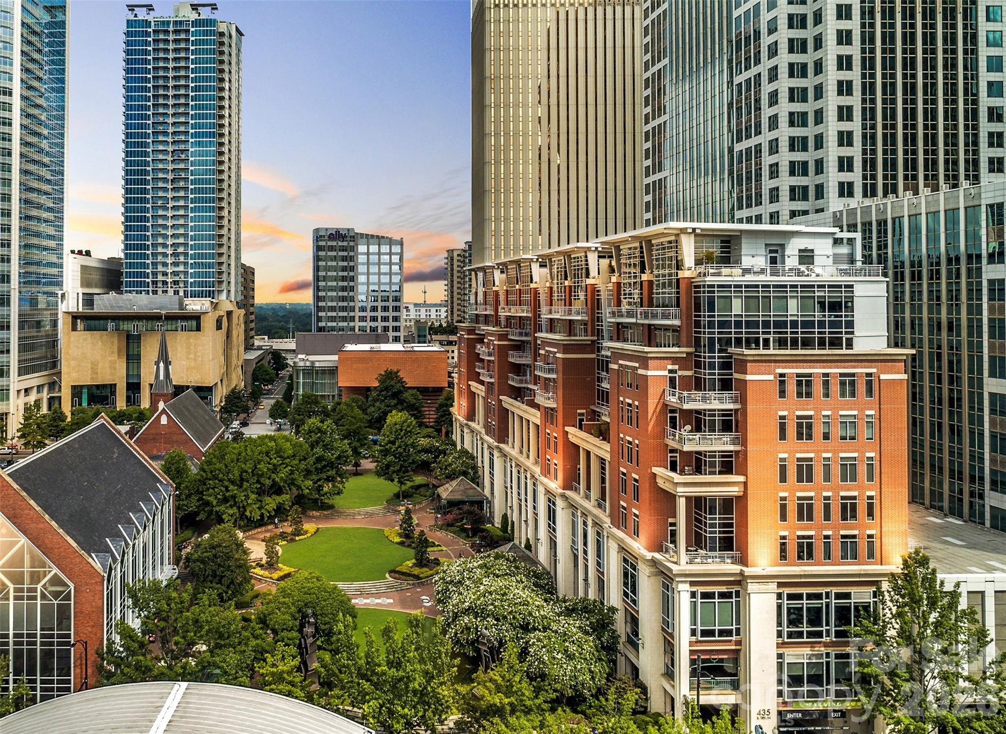 435 S Tryon Street Charlotte NC 28202