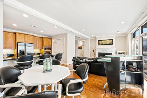 435 S Tryon Street Charlotte NC 28202