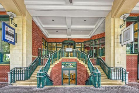 435 S Tryon Street Charlotte NC 28202