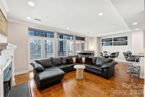 435 S Tryon Street Charlotte NC 28202