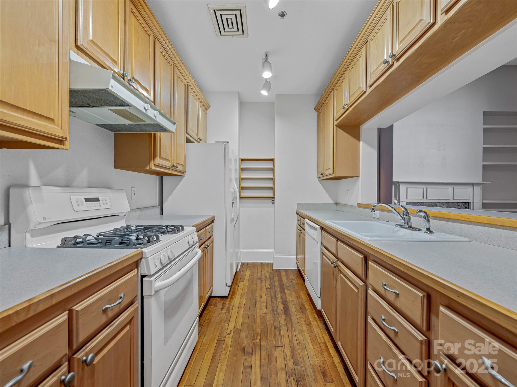 84 W Walnut Street Asheville NC 28801