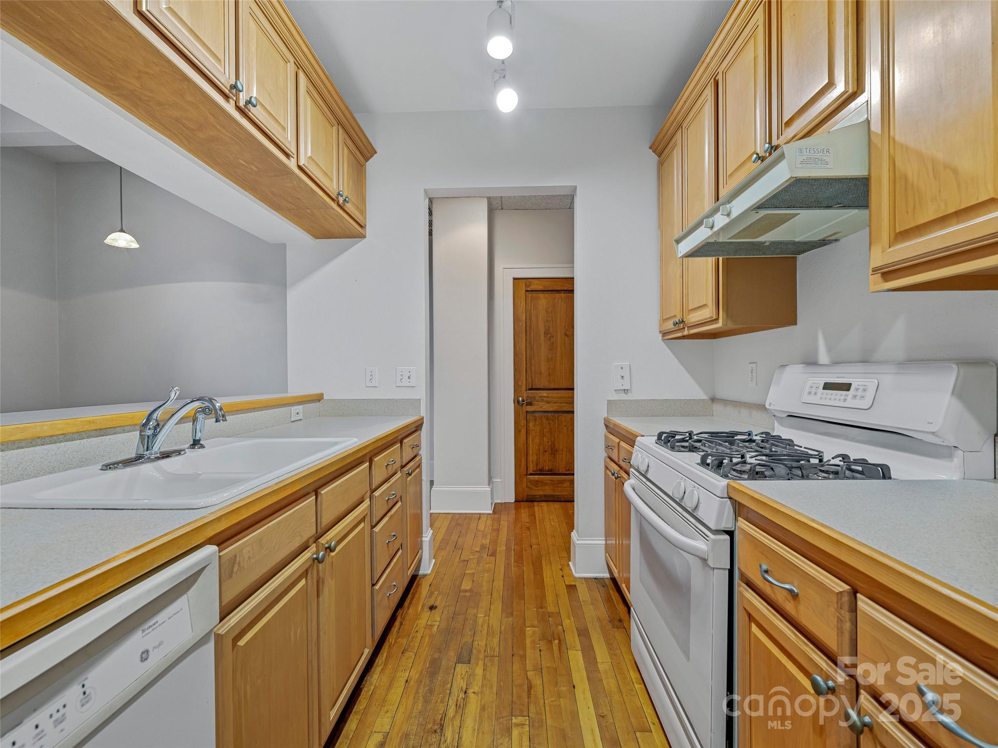 84 W Walnut Street Asheville NC 28801