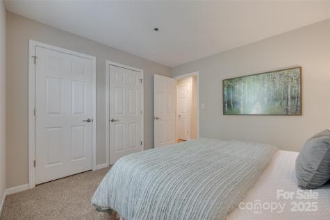 2209 Sumner Green Avenue Charlotte NC 28203