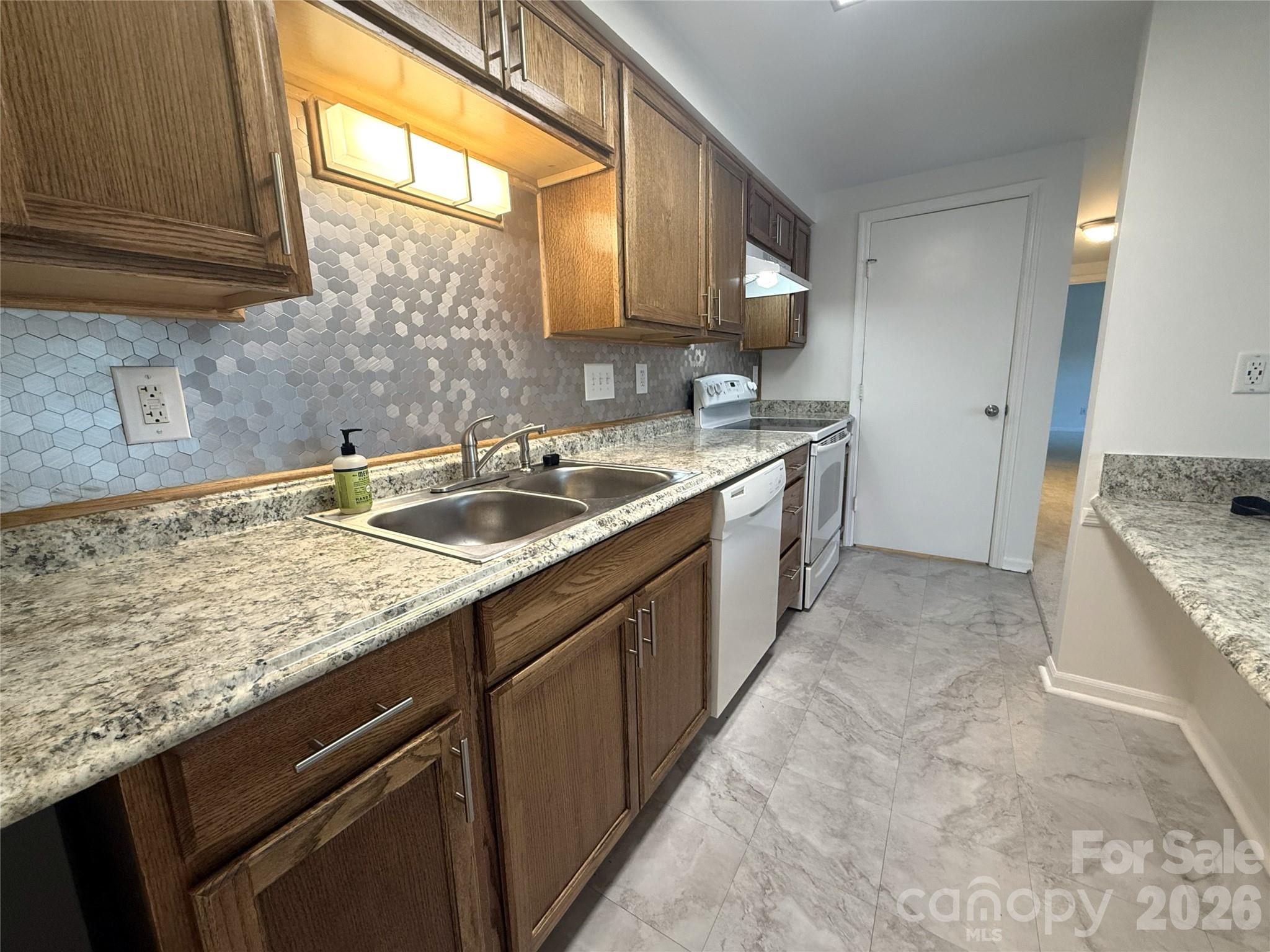 1645 Arlyn Circle Charlotte NC 28213