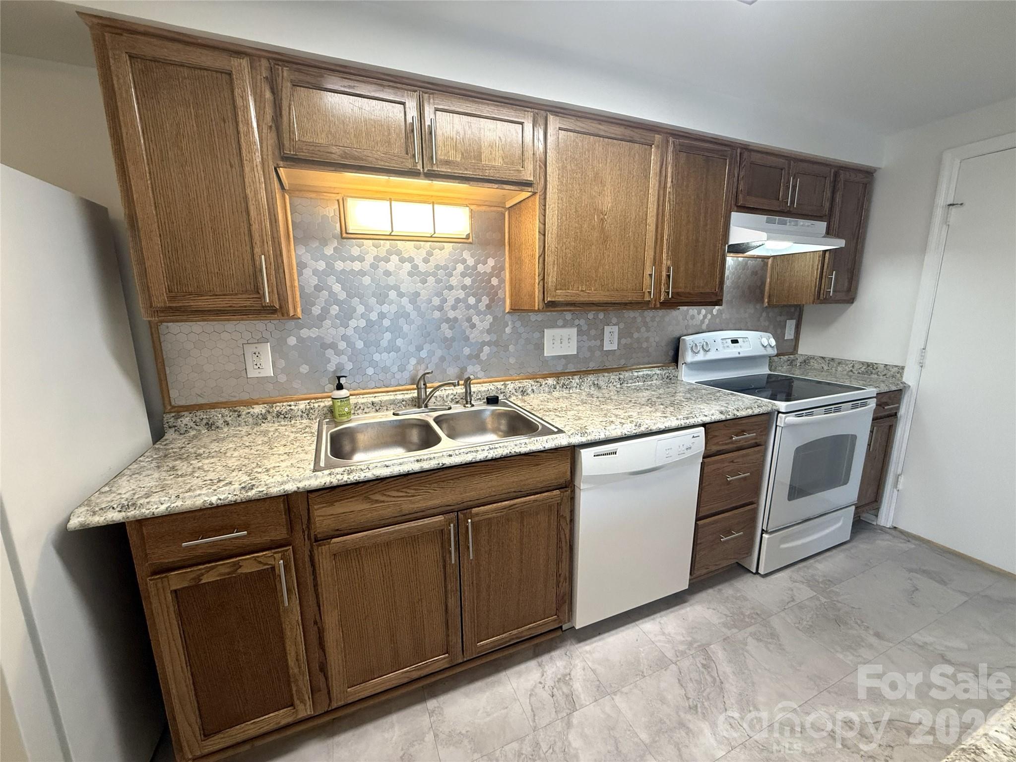 1645 Arlyn Circle Charlotte NC 28213