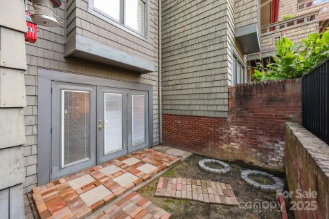 9037 J M Keynes Drive Charlotte NC 28262