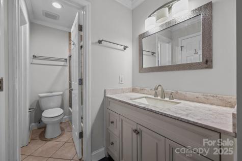 9037 J M Keynes Drive Charlotte NC 28262