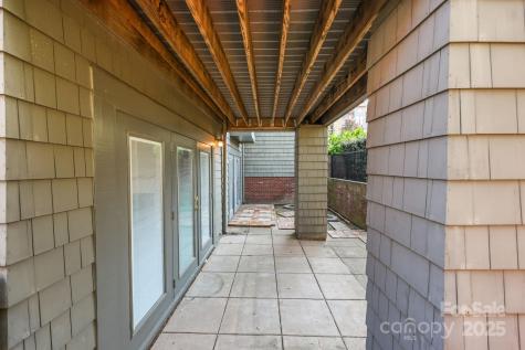 9037 J M Keynes Drive Charlotte NC 28262