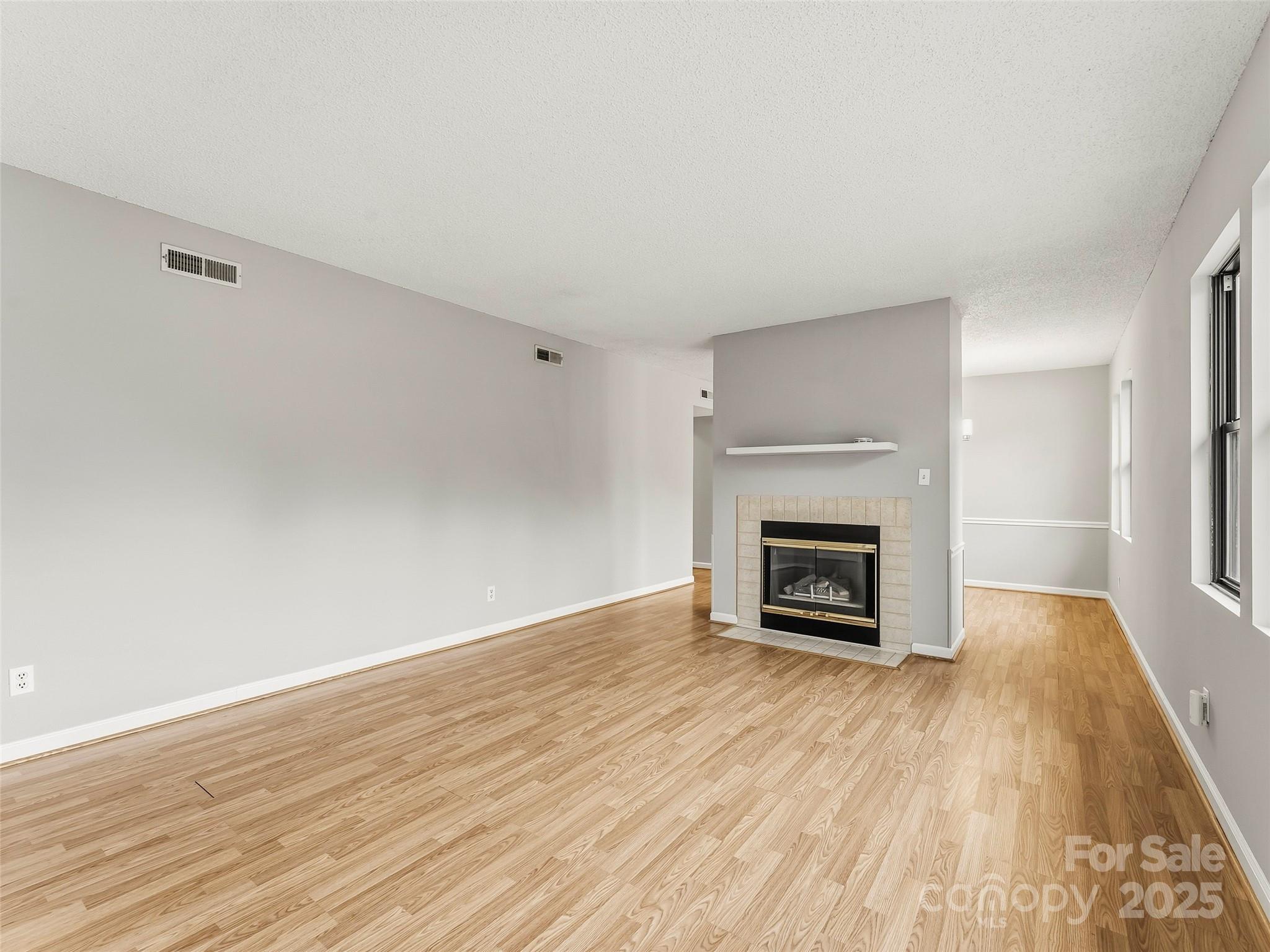 102 Abbey Circle Asheville NC 28805