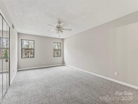 102 Abbey Circle Asheville NC 28805