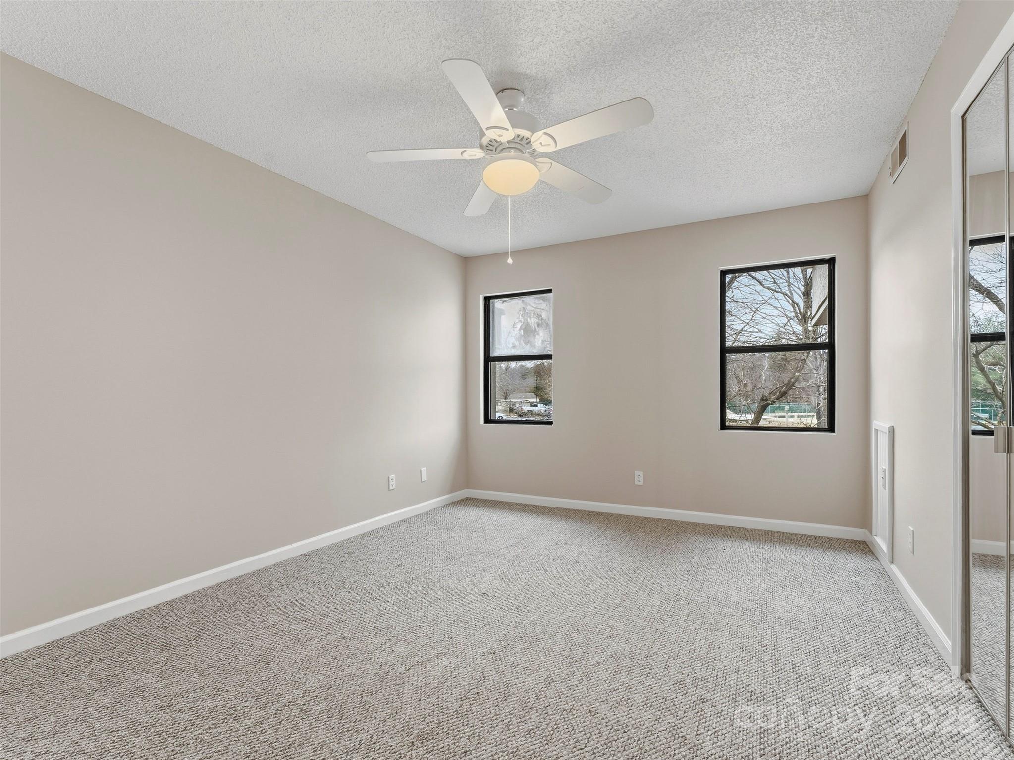 102 Abbey Circle Asheville NC 28805